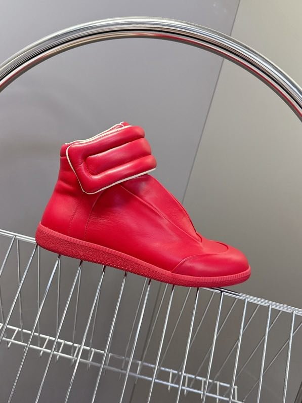 High sneakers Martin on fur фото 5