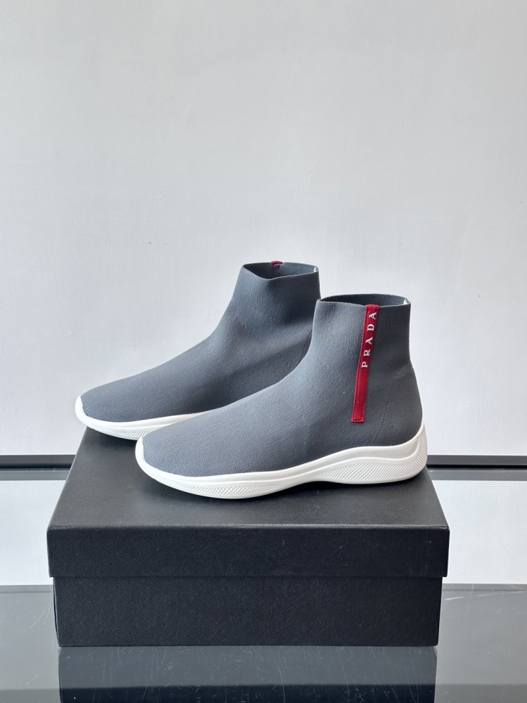 Високі кросівки фото 3