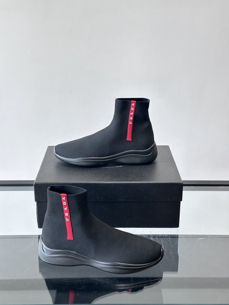 Високі кросівки фото 4