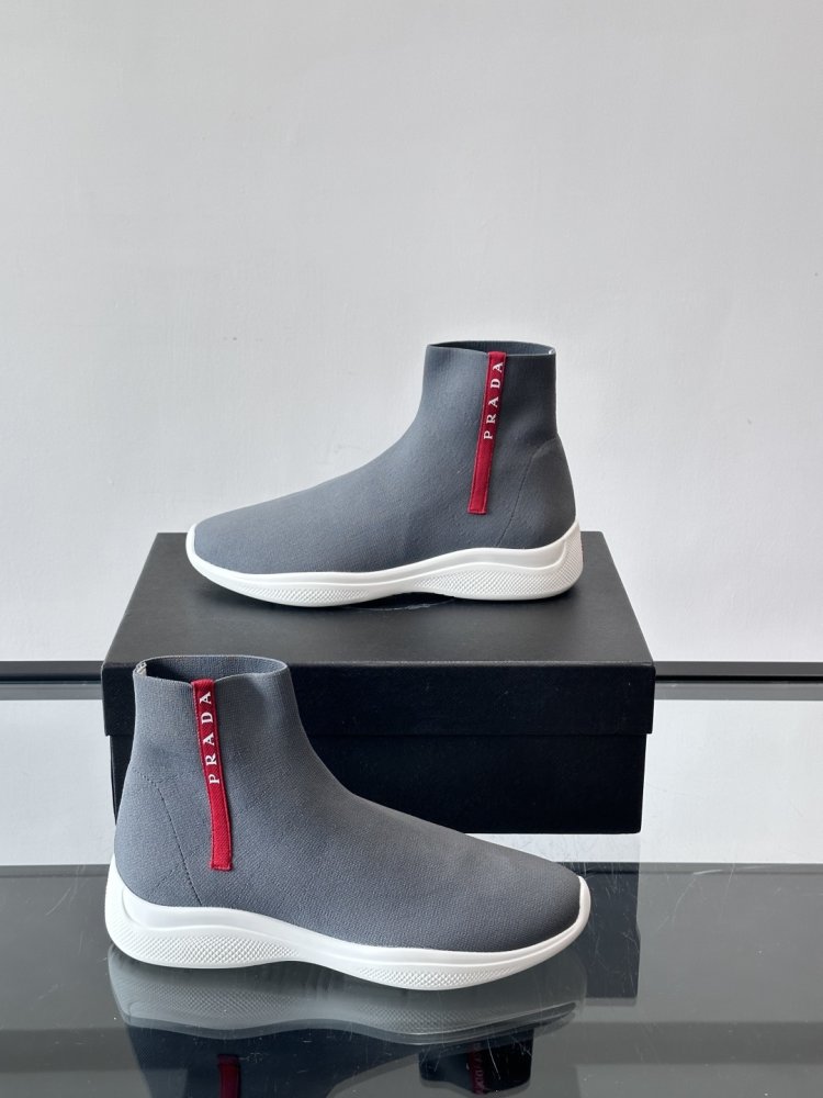 Високі кросівки фото 4