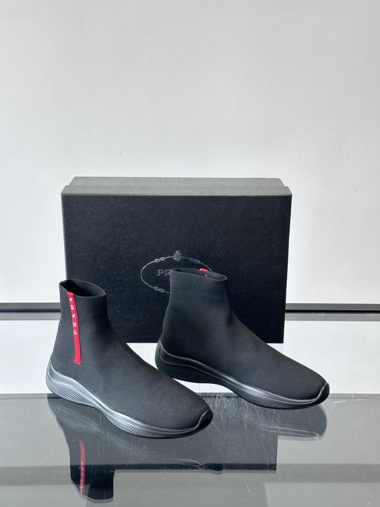 Високі кросівки фото 5