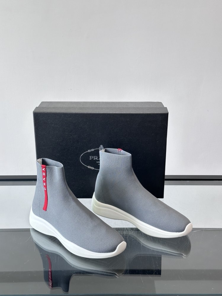 Високі кросівки фото 5