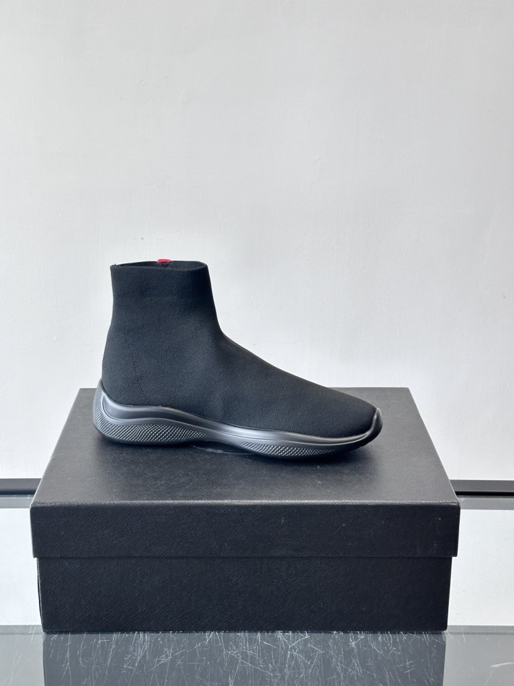 Високі кросівки фото 6