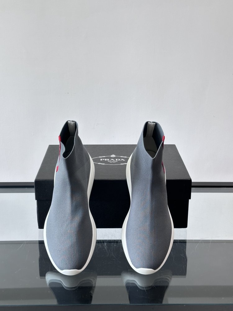 Високі кросівки фото 6