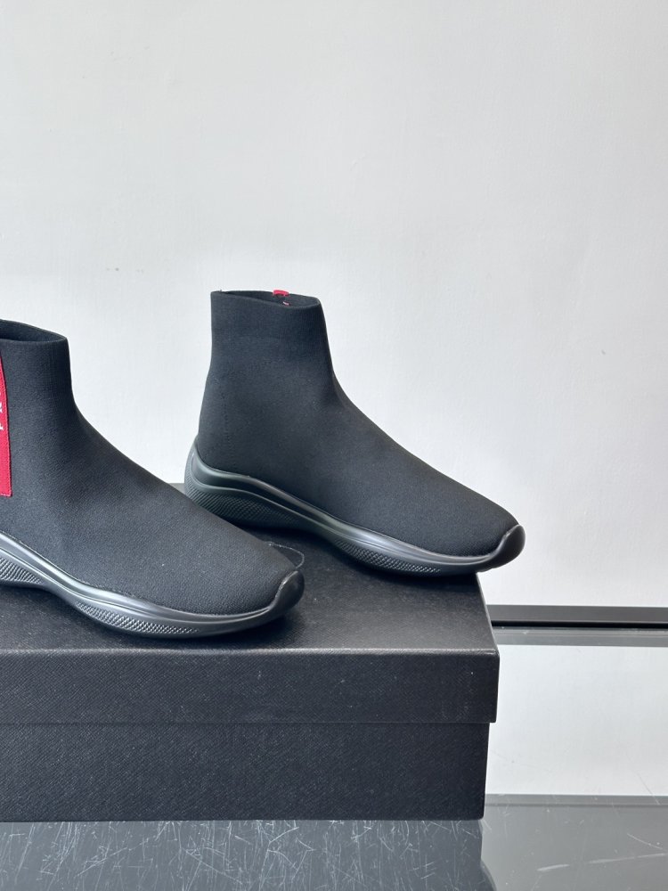 Високі кросівки фото 7