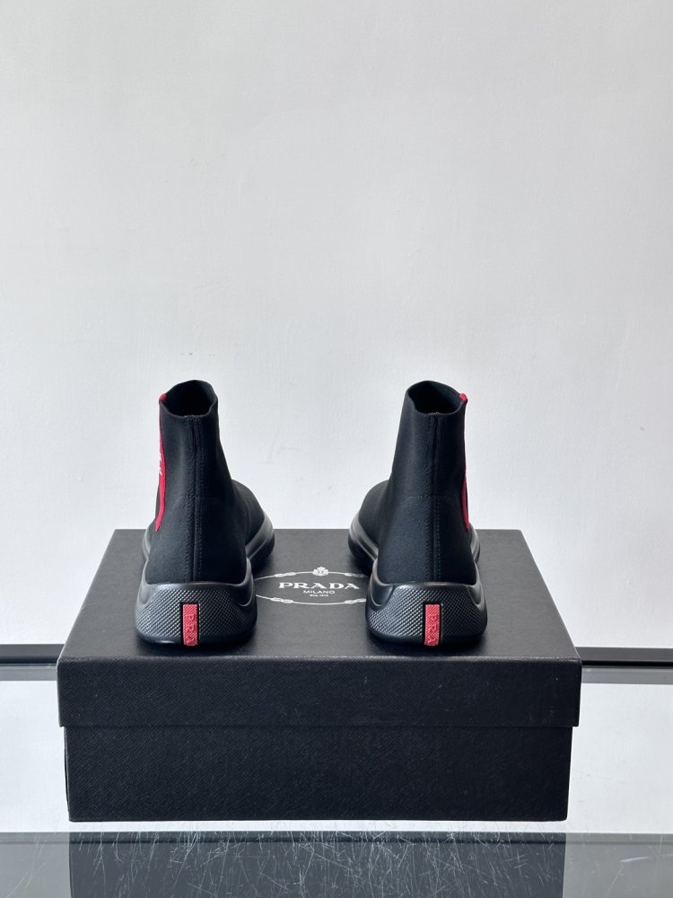 Високі кросівки фото 8