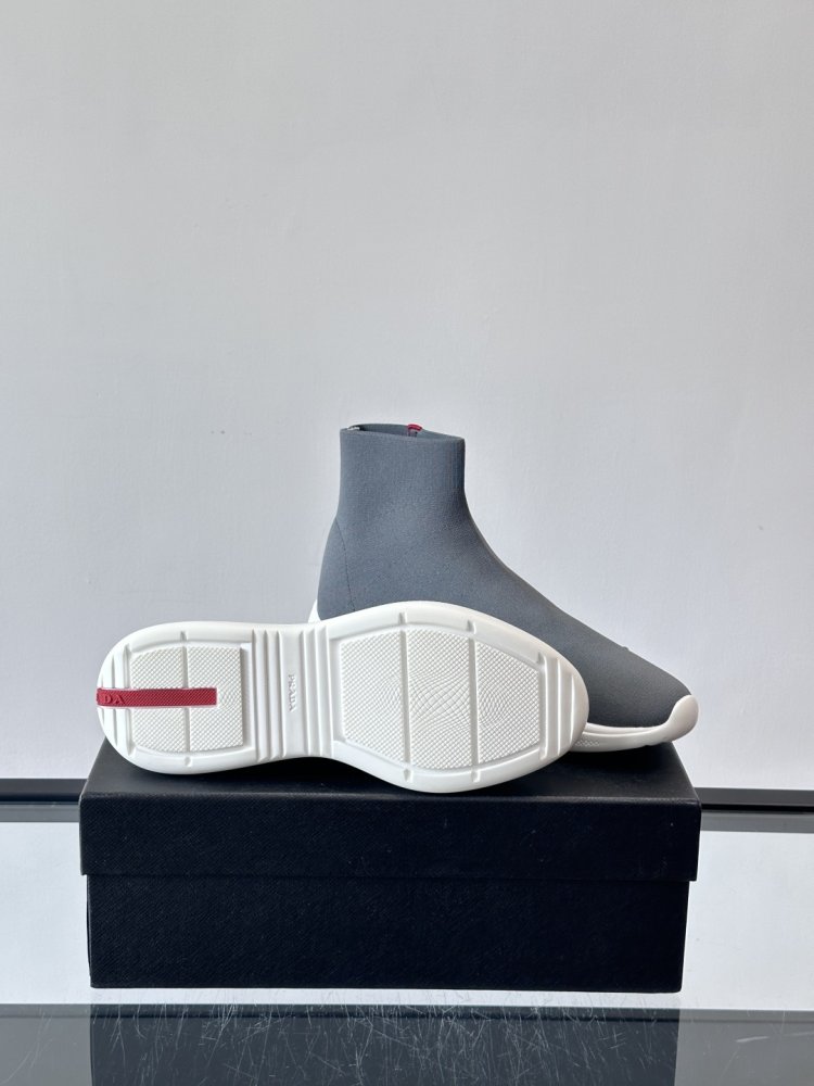 Високі кросівки фото 9