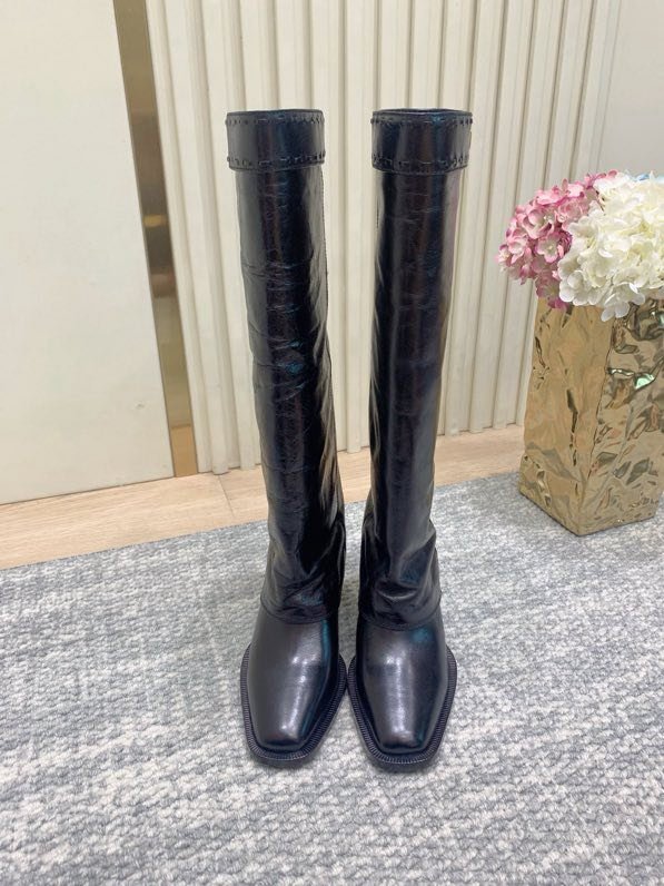 Высокие сапоги кожаные женские фото 3