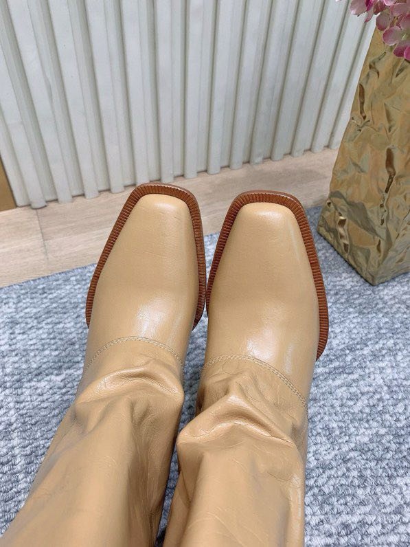 Високі чоботи шкіряні жіночі фото 3