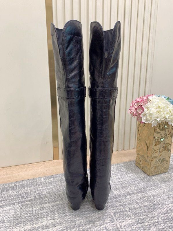 Высокие сапоги кожаные женские фото 4