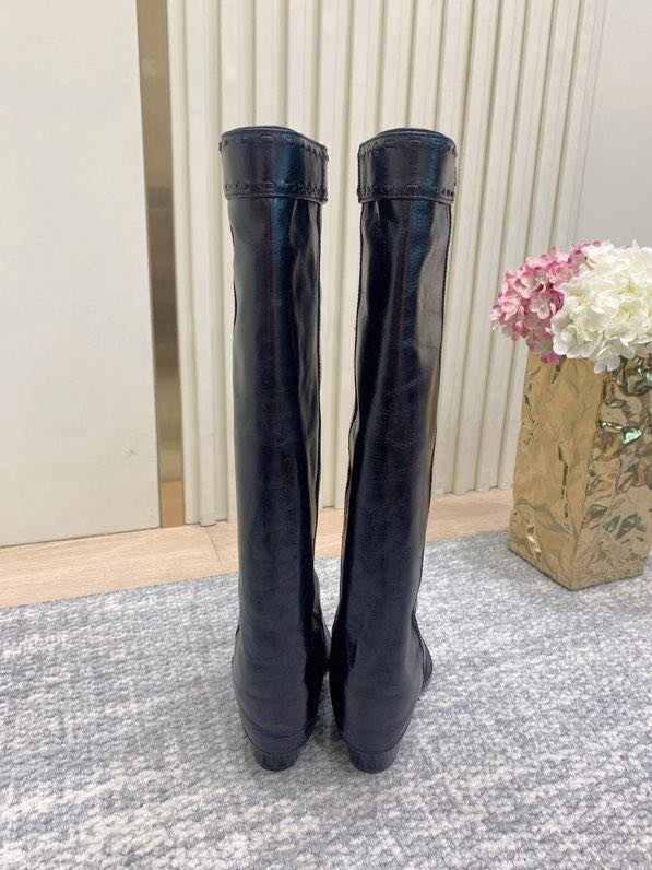 Высокие сапоги кожаные женские фото 5