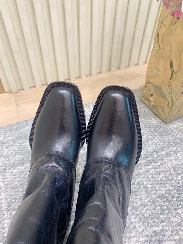 Высокие сапоги кожаные женские фото 6