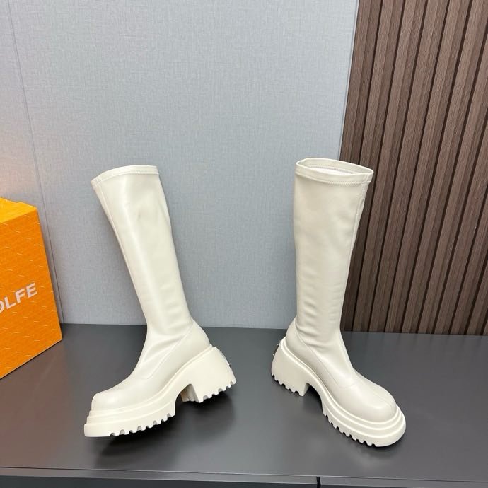 Высокие сапоги на платформе с высокой подошвой фото 2