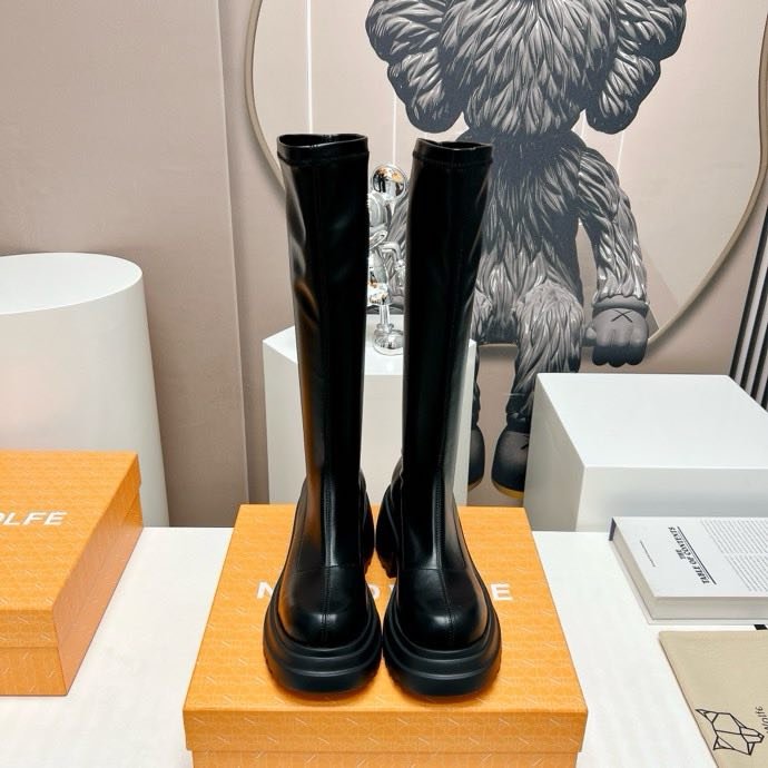 High boots on platform from high outsole фото 3