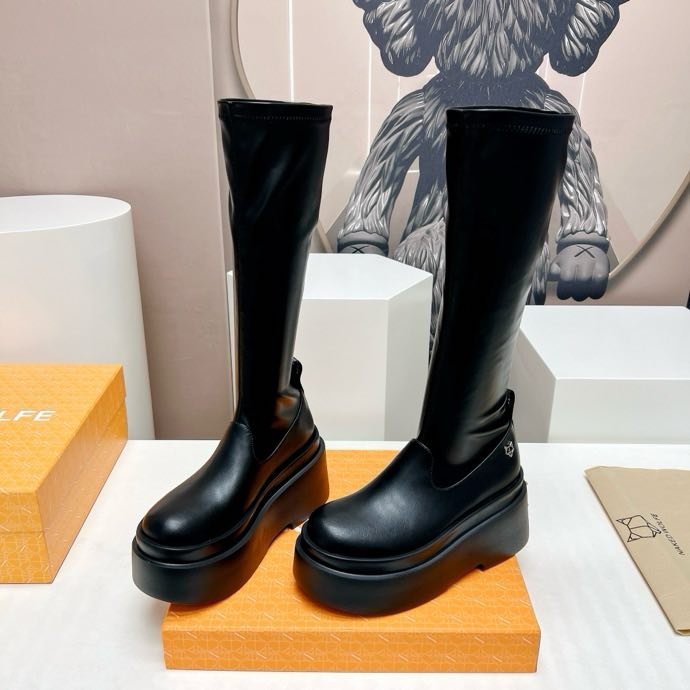 High boots on platform from high outsole фото 6
