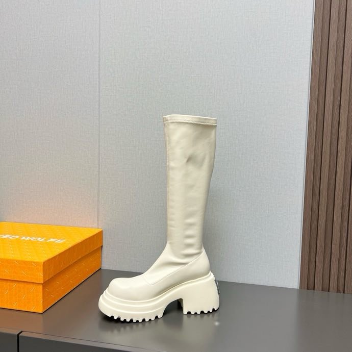 Высокие сапоги на платформе с высокой подошвой фото 7