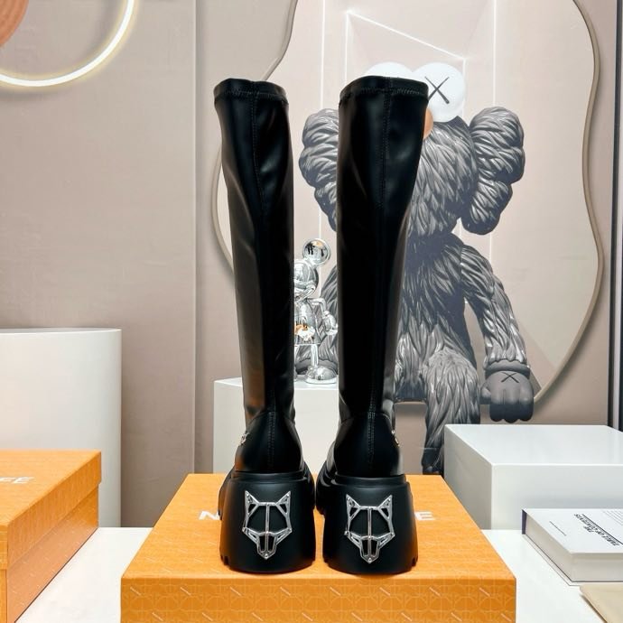 High boots on platform from high outsole фото 8