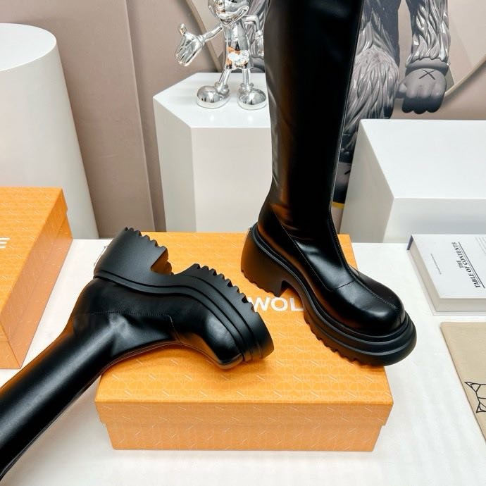 High boots on platform from high outsole фото 9