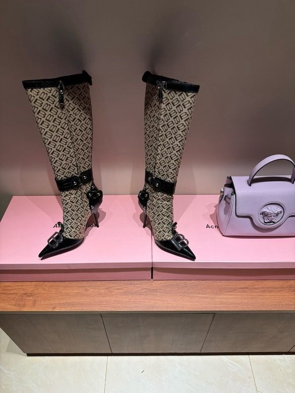 Высокие сапоги на шпильке фото 7