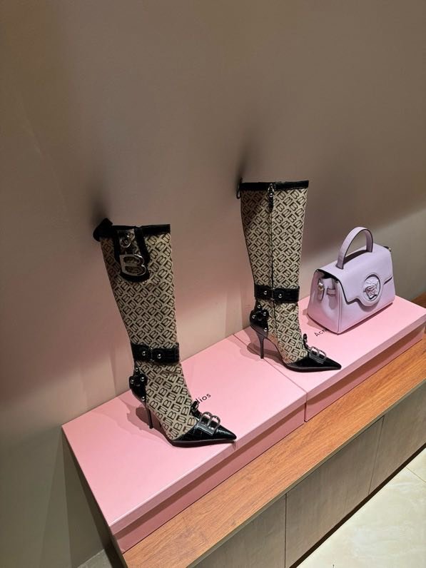 Высокие сапоги на шпильке фото 9