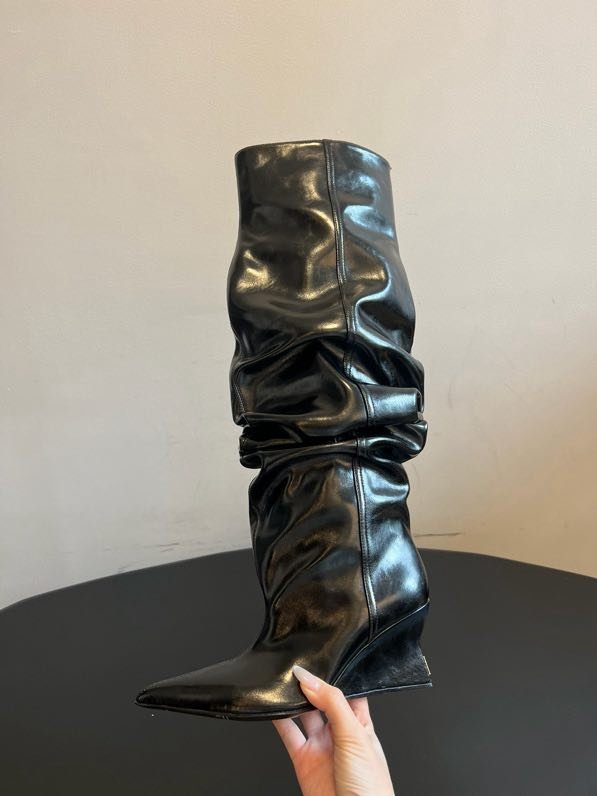 Високі чоботи з гострим носком і плиссировкой фото 6