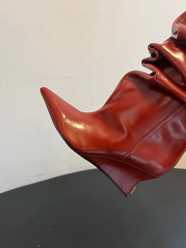 Високі чоботи з гострим носком і плиссировкой фото 6