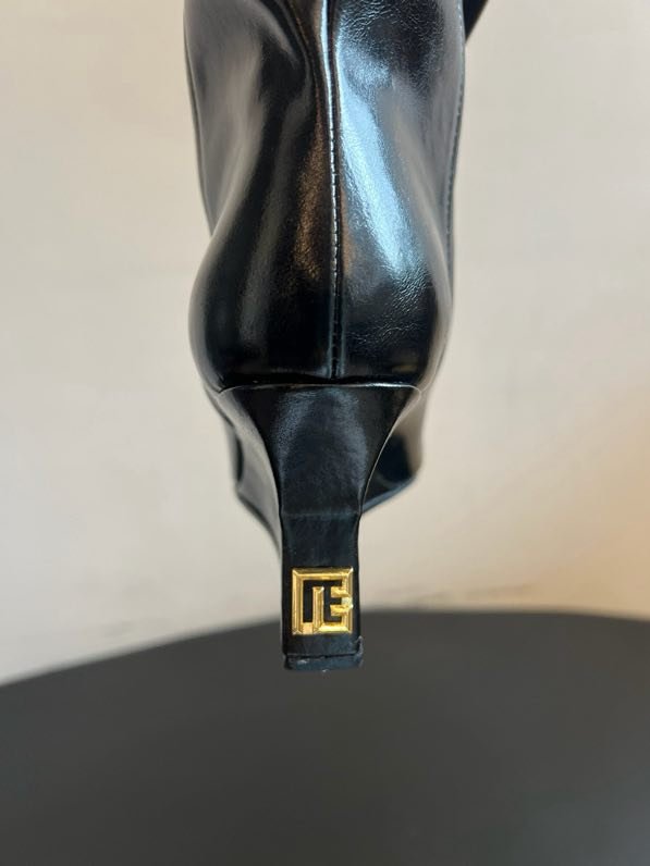 Високі чоботи з гострим носком і плиссировкой фото 8