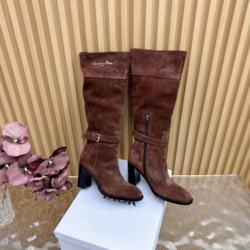 High suede boots on heel фото 3