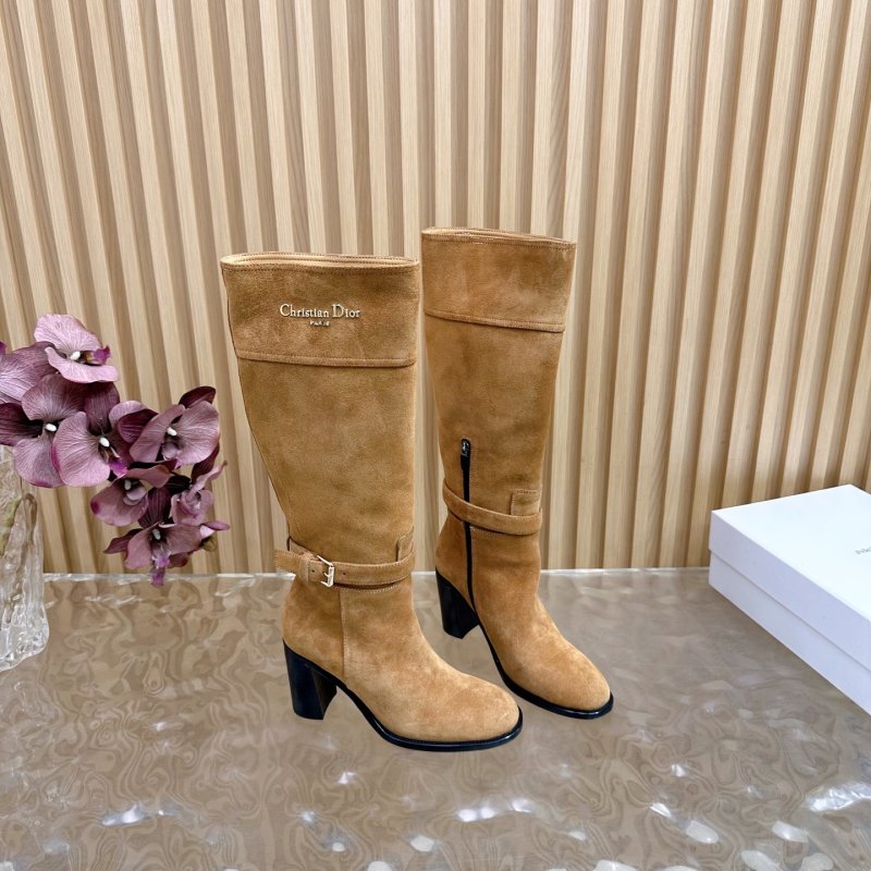 High suede boots on heel фото 8