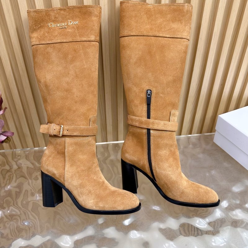 High suede boots on heel фото 9