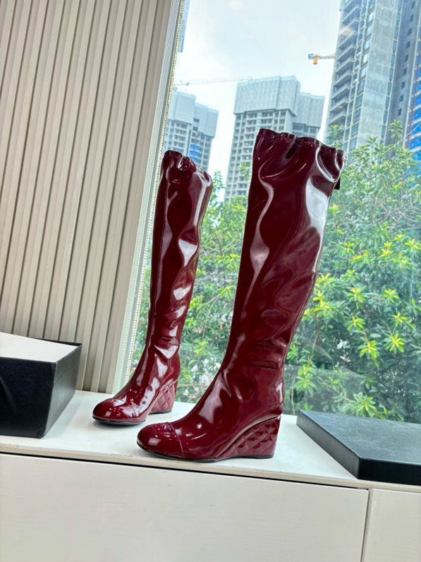 Високі жеские шкіряні ботфорти фото 2