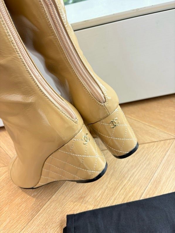 Високі жеские шкіряні ботфорти фото 6