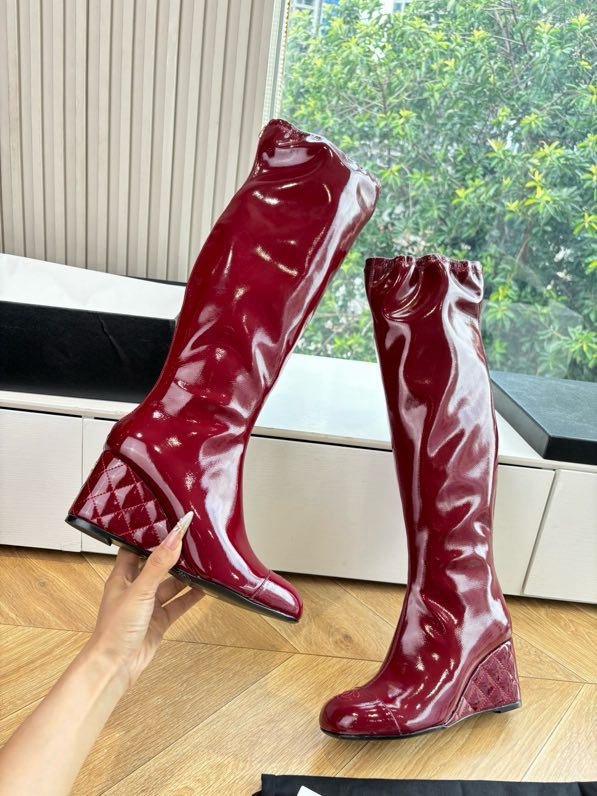 Високі жеские шкіряні ботфорти фото 6