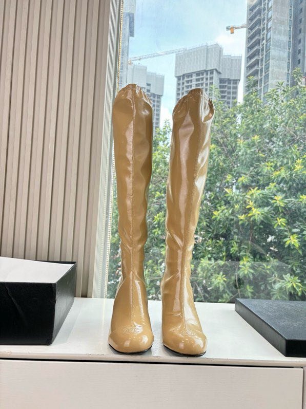 Високі жеские шкіряні ботфорти фото 7