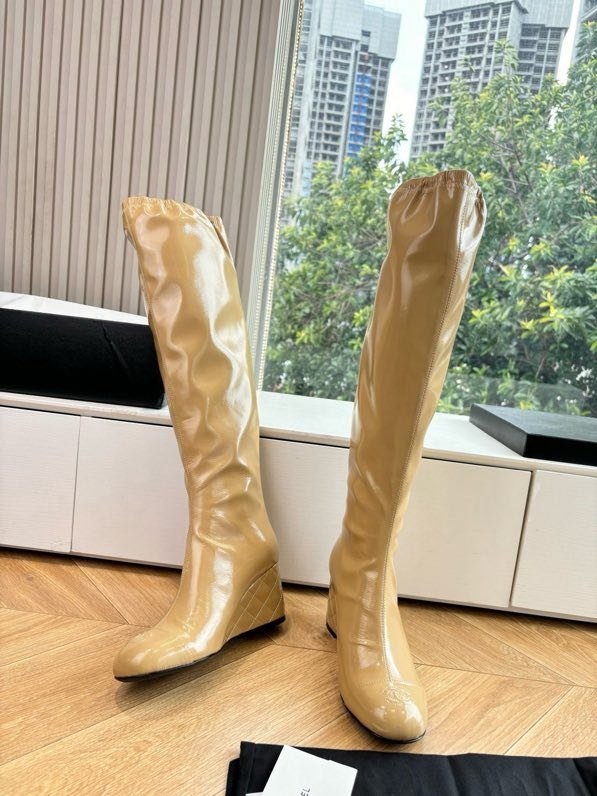 Високі жеские шкіряні ботфорти фото 8