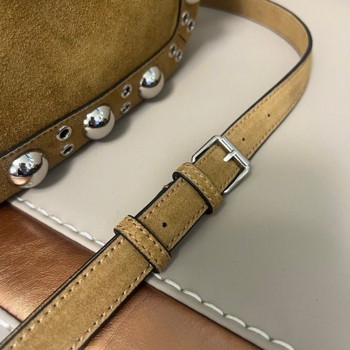 Замшевая сумка на плечо Valentino Garavani Nellcote 23 см фото 9