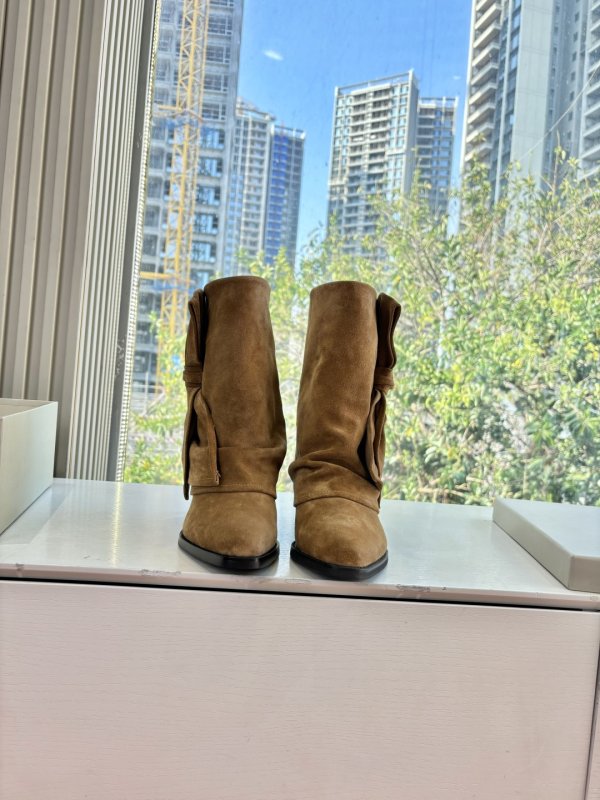 Suede Ankle boots фото 2