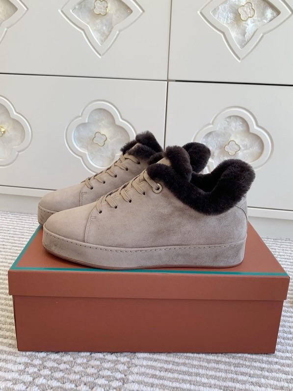 Замшеві кросівки на хутрі