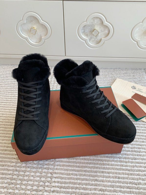 Suede sneakers on fur фото 2