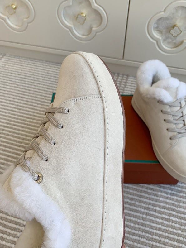 Замшевые кроссовки на меху фото 2