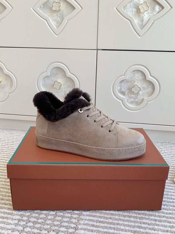 Замшеві кросівки на хутрі фото 2