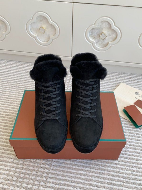 Suede sneakers on fur фото 3