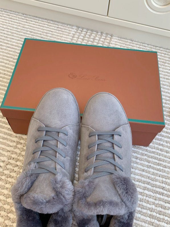 Suede sneakers on fur фото 4