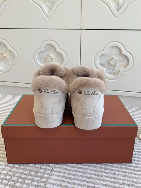 Замшевые кроссовки на меху фото 4