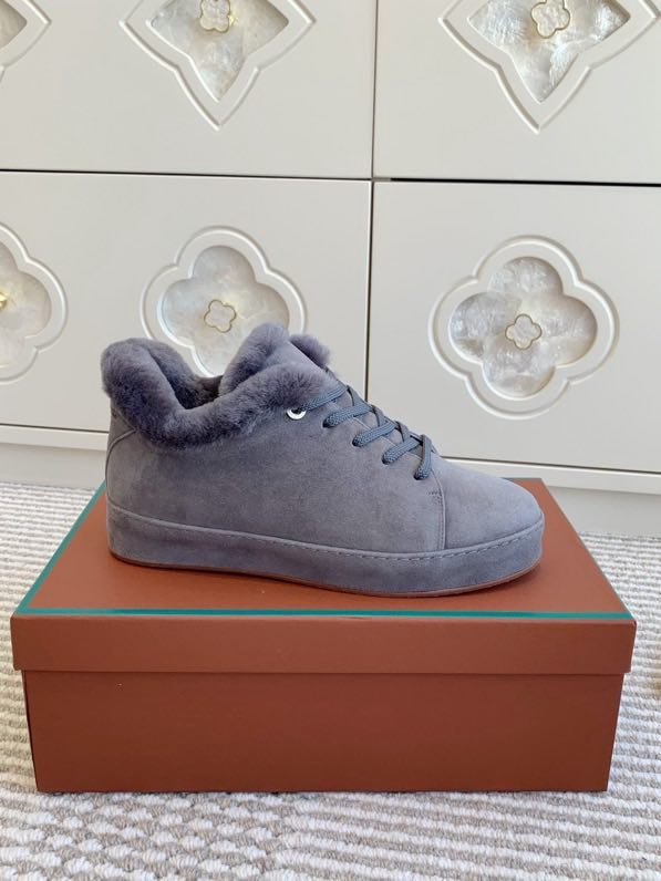 Suede sneakers on fur фото 5