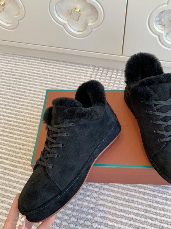 Suede sneakers on fur фото 5