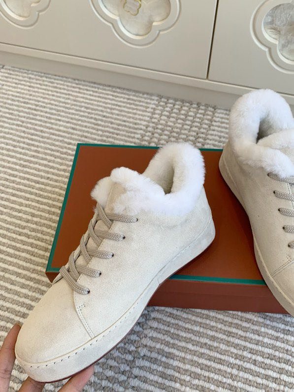 Замшевые кроссовки на меху фото 5