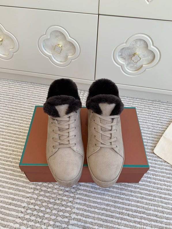 Замшеві кросівки на хутрі фото 5