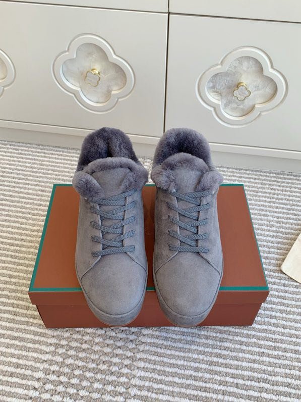 Suede sneakers on fur фото 6