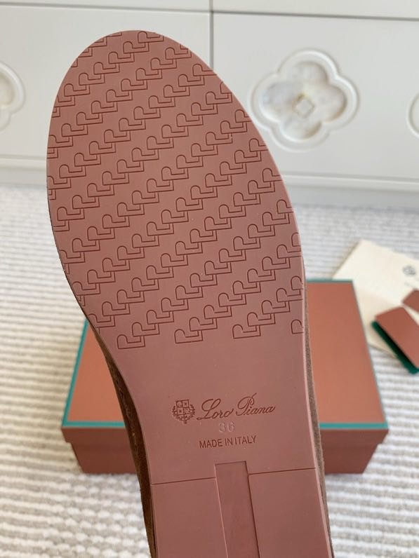 Замшевые кроссовки на меху фото 6